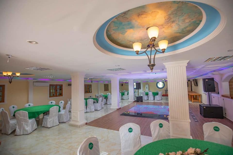 Mont Bleu Hotel Libreville Ngoại thất bức ảnh